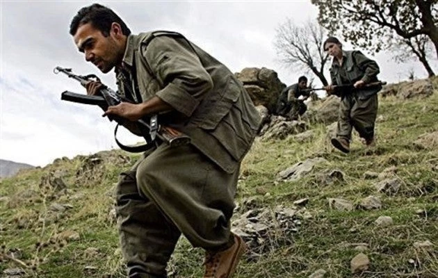 Κούρδοι αντάρτες του PKK τίναξαν στον αέρα Τούρκους στρατιώτες που άνοιγαν δρόμο στα βουνά